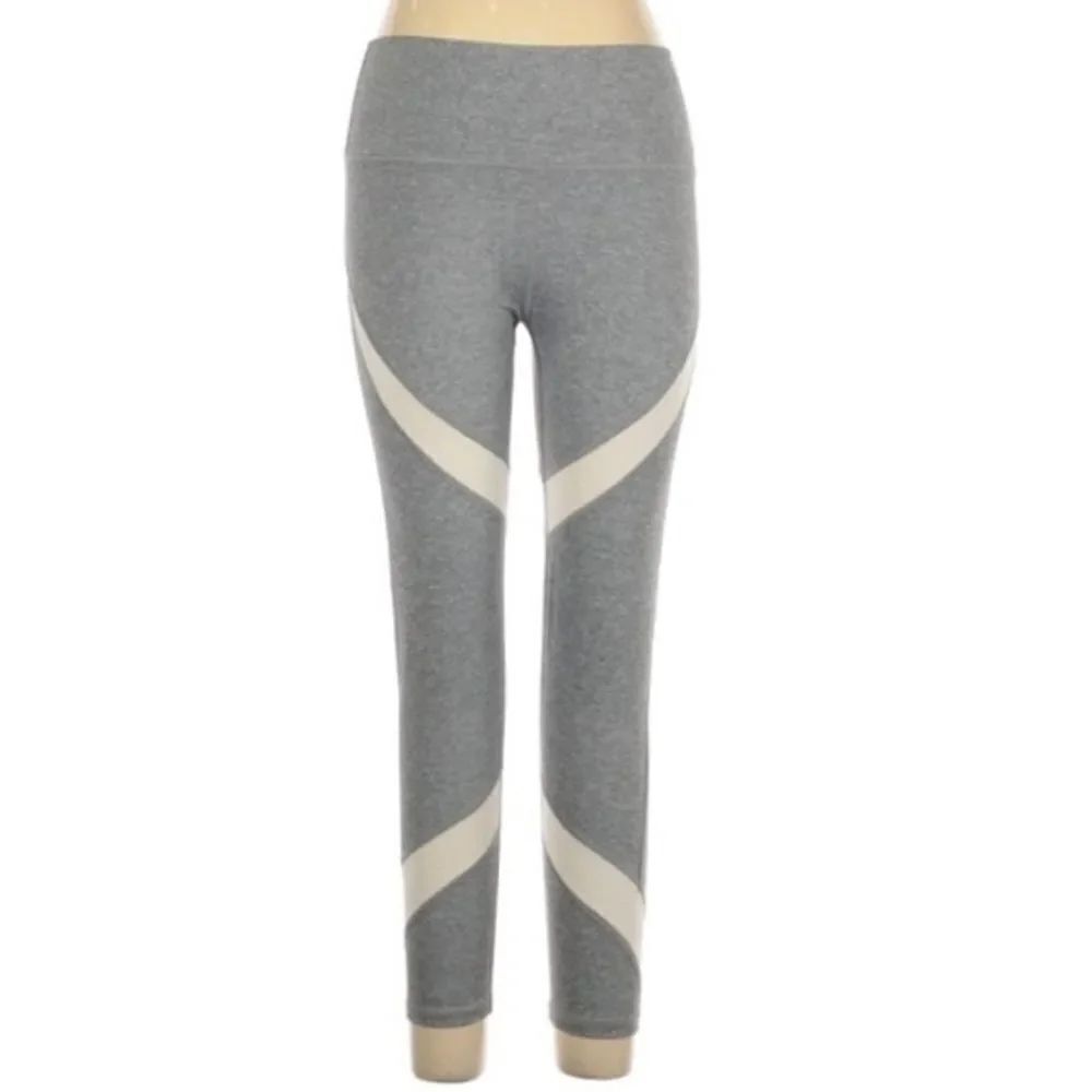 ✨ Gray White Chill Play Move High Waisted Activewear Bottoms✨